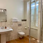 Sainte-helene D'hotes & 4*